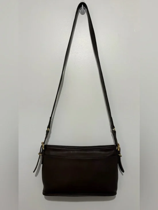 Rare Vintage Coach Equestrian Zip (#9802) Leather Shoulder Bag in Mahogany - Picture 12 of 13